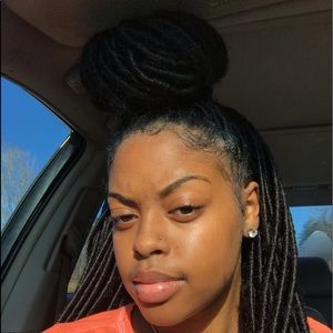 Meet your Posher, Natavia